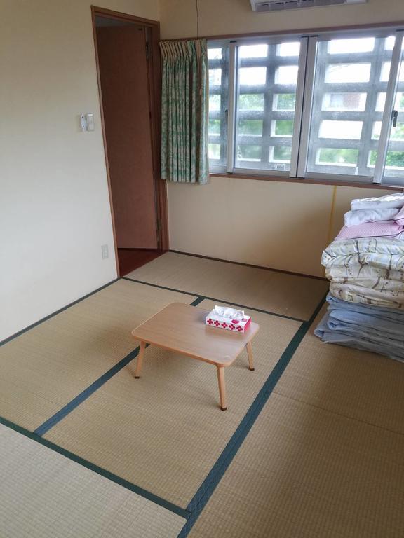 Minshuku Urizun Hotell Ishigaki  Exteriör bild