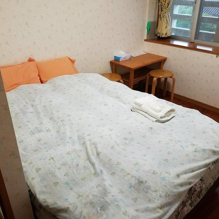 Minshuku Urizun Hotell Ishigaki  Exteriör bild