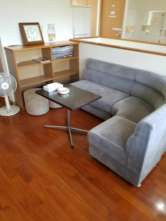 Minshuku Urizun Hotell Ishigaki  Exteriör bild